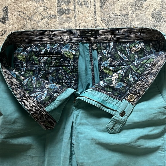 Ted Baker London short. 9 inch length. Turquoise color. - Picture 5 of 5